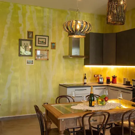 La Frusta Apartment *
